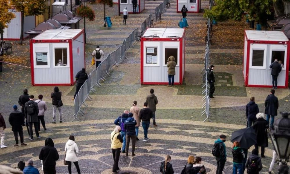 Κορονοϊός: Τεστ στο μισό πληθυσμό της Σλοβακίας - Βρέθηκαν 25.850 κρούσματα